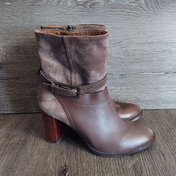 Clarks Artisan Kacia Garnet Boot - Taupe - Size 9 - Picture 1 of 9